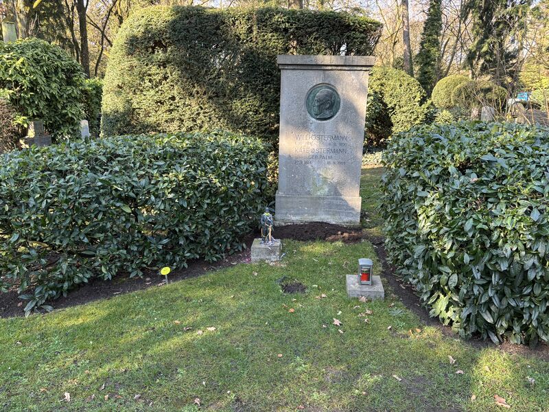 Datei:Grabwilliostermann.jpg