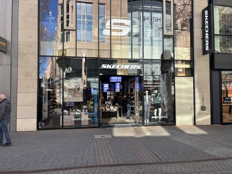 Datei:Jeanspalast.jpg