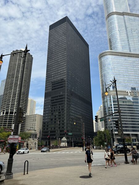 Datei:Ibmbuilding.jpg