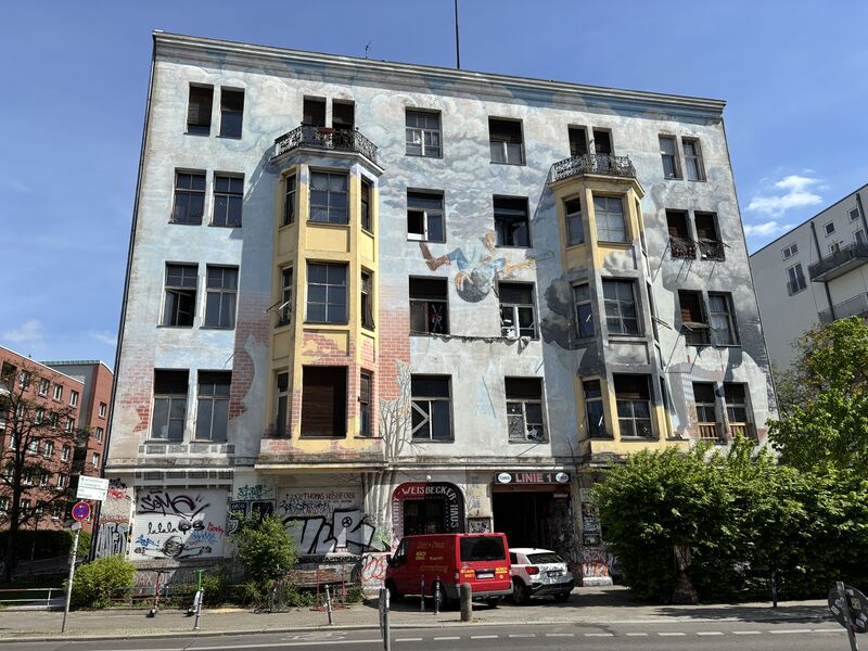 Datei:Tommyweisbeckerhaus.jpg